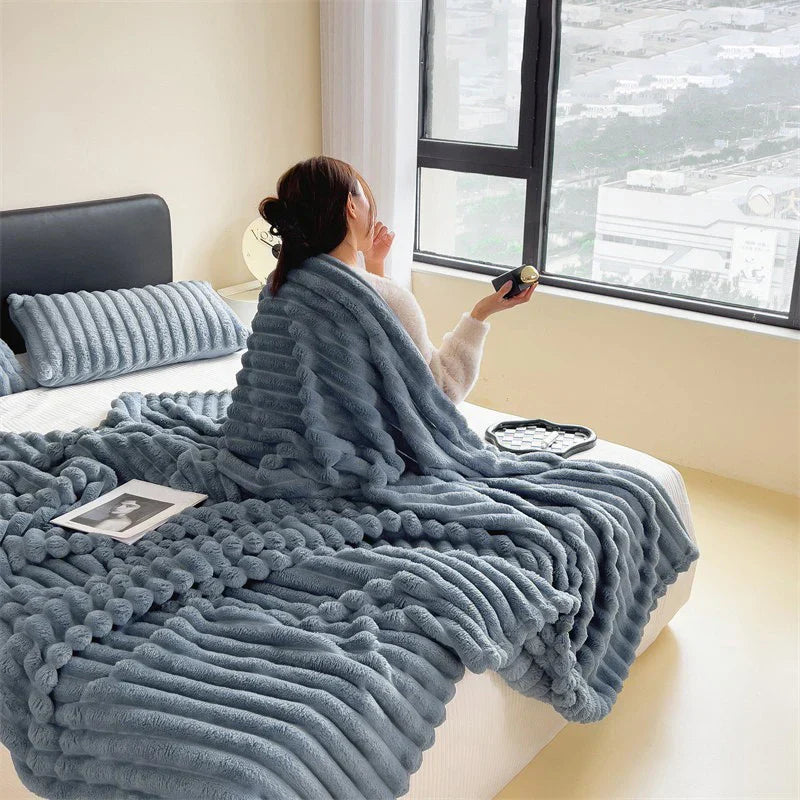 Imitation Rabbit Velvet Autumn Warm Bed Blanket or Blanket and Pillowcase Soft Warmth Winter Sofa Blankets for Throw Lap Blanket