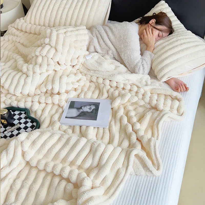 Imitation Rabbit Velvet Autumn Warm Bed Blanket or Blanket and Pillowcase Soft Warmth Winter Sofa Blankets for Throw Lap Blanket