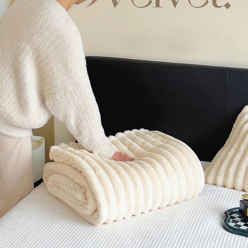 Imitation Rabbit Velvet Autumn Warm Bed Blanket or Blanket and Pillowcase Soft Warmth Winter Sofa Blankets for Throw Lap Blanket